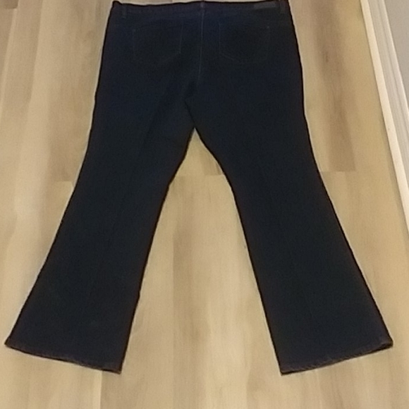 DKNY Sculpted Boot Size 20 Women's Jeans - Picture 3 of 9